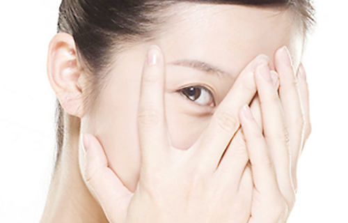 開眼角手術(shù)有風(fēng)險(xiǎn)嗎 開眼角手術(shù)有風(fēng)險(xiǎn)嗎