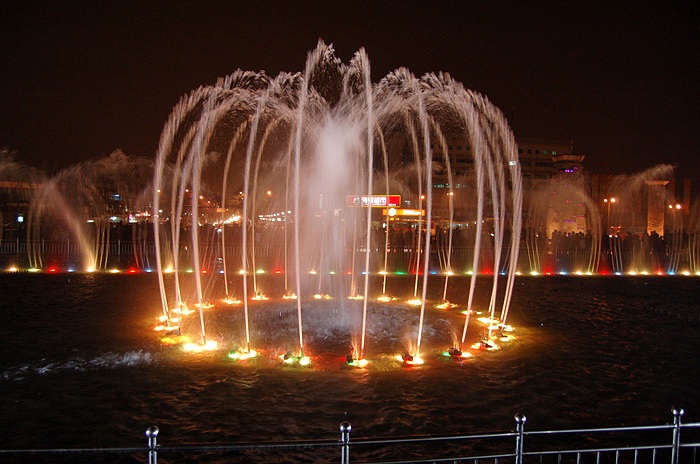 <a href='http://www.qihaozs168.com/penquan/' target='_blank'><u><a href='http://www.qihaozs168.com/penquan/' target='_blank'><u>噴泉</u></a>公司</u></a>